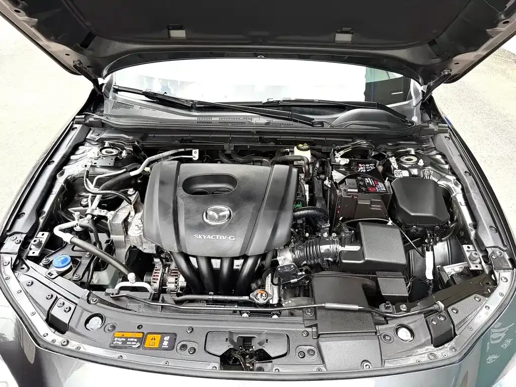 Mazda 3 Axela — фото 10
