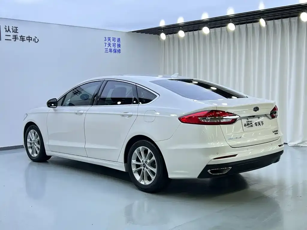 Ford Mondeo — фото 10