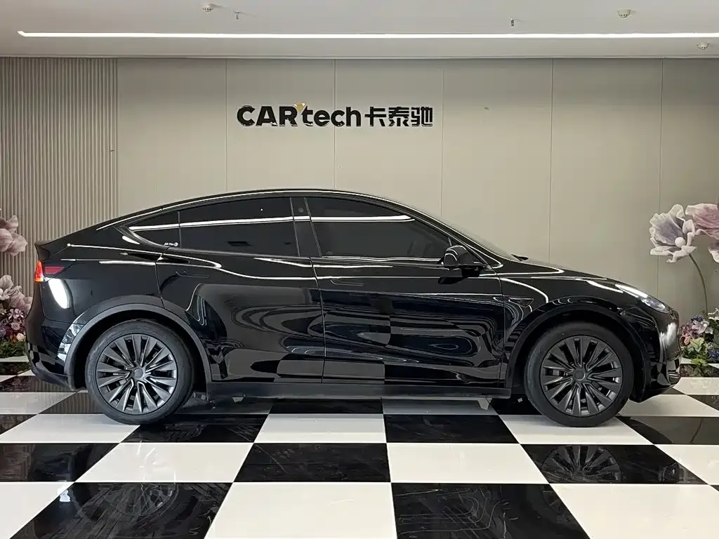 Tesla Model Y — фото 4