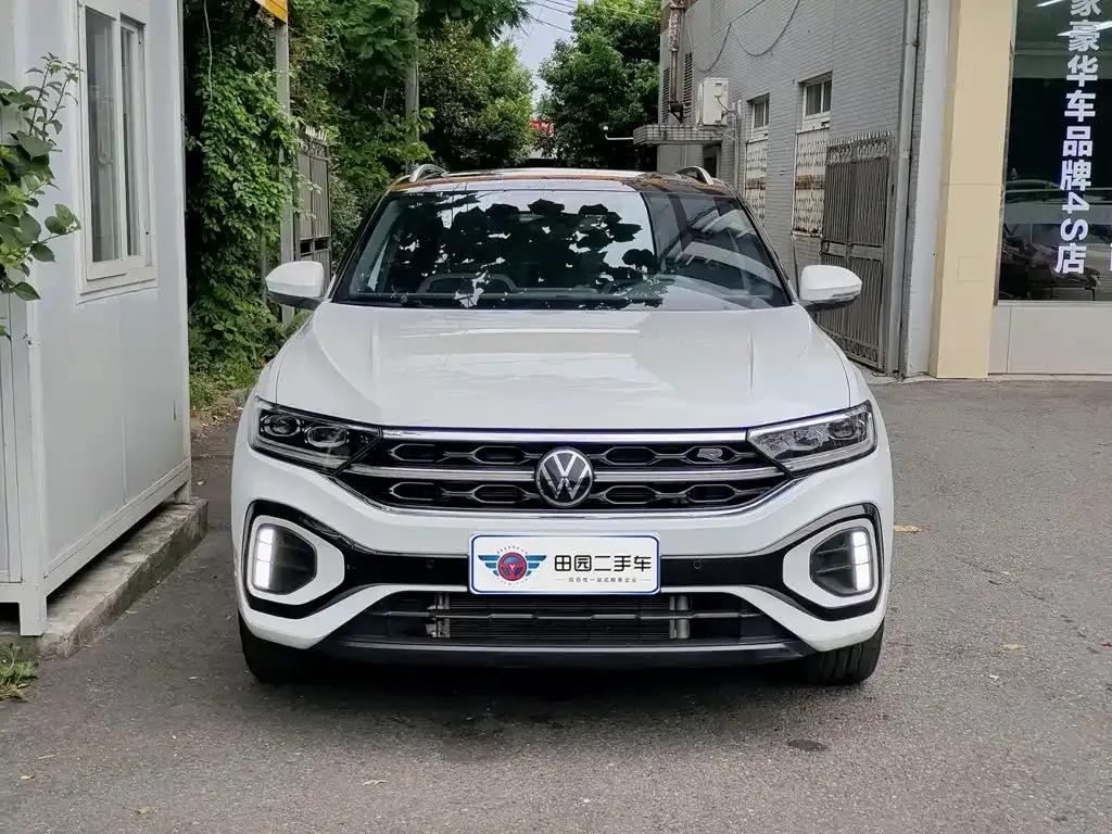 Volkswagen T-Roc — фото 6