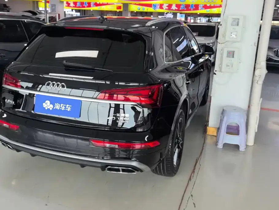 Audi Q5L — фото 10