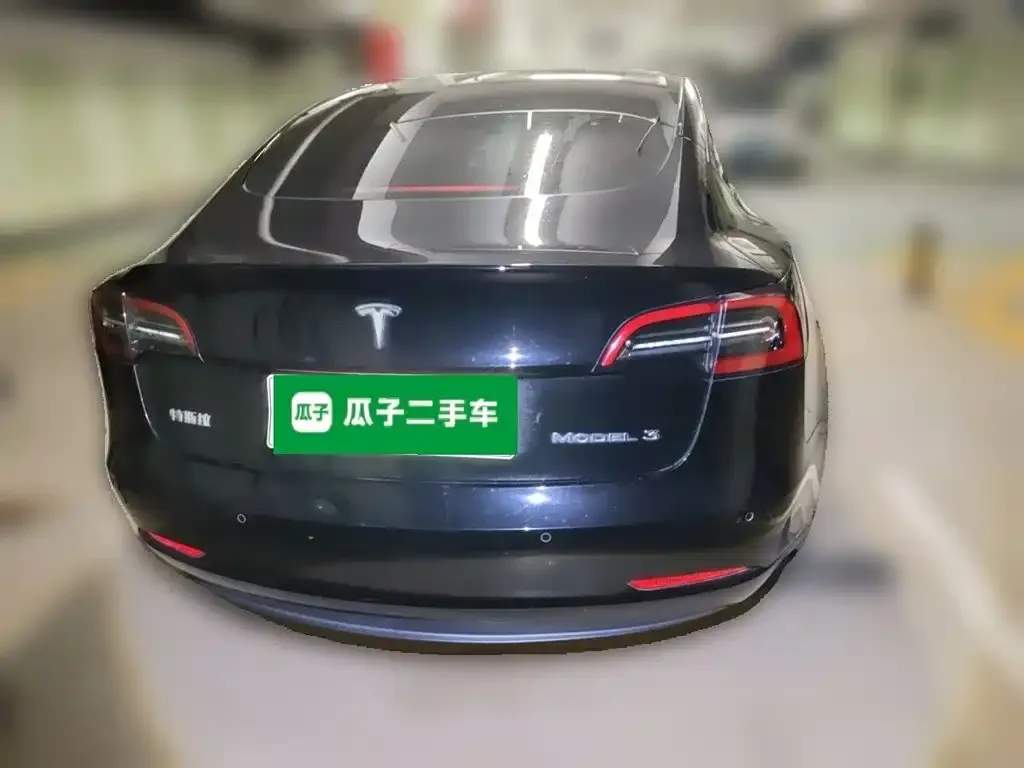 Tesla Model 3 — фото 4