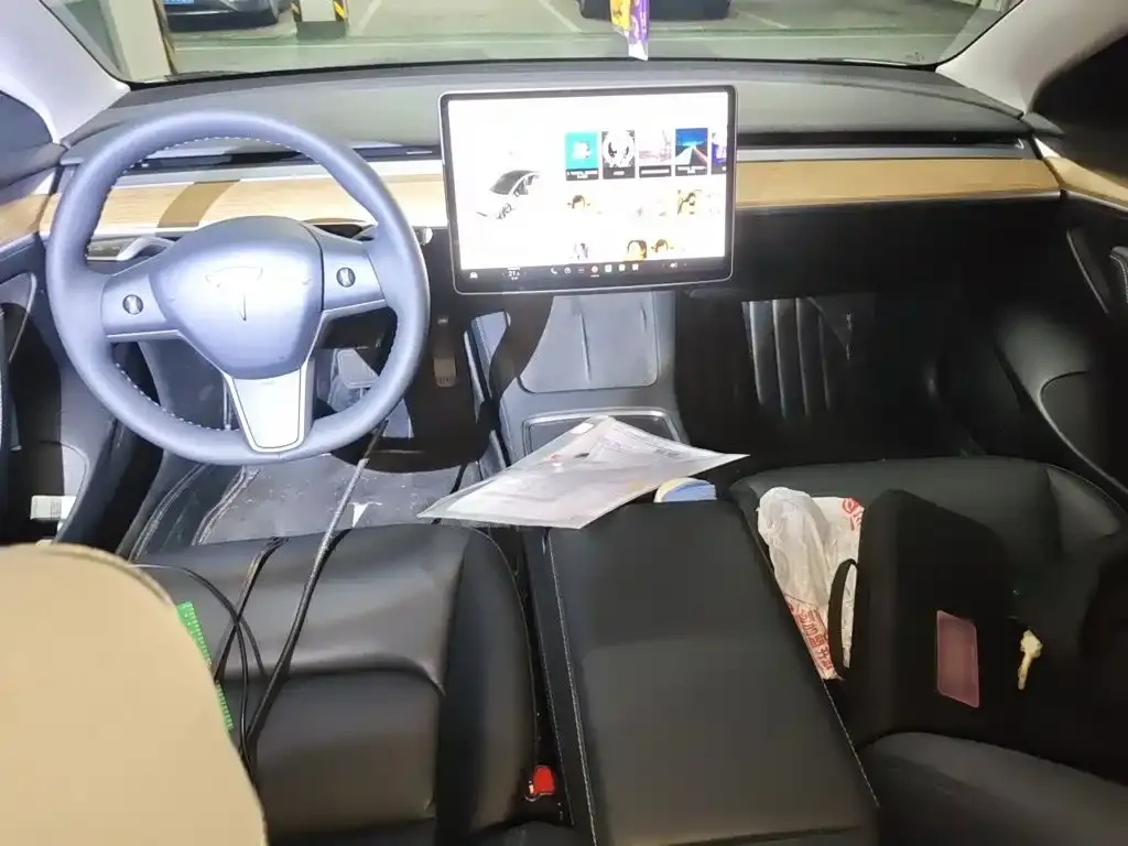 Tesla Model 3 — фото 5