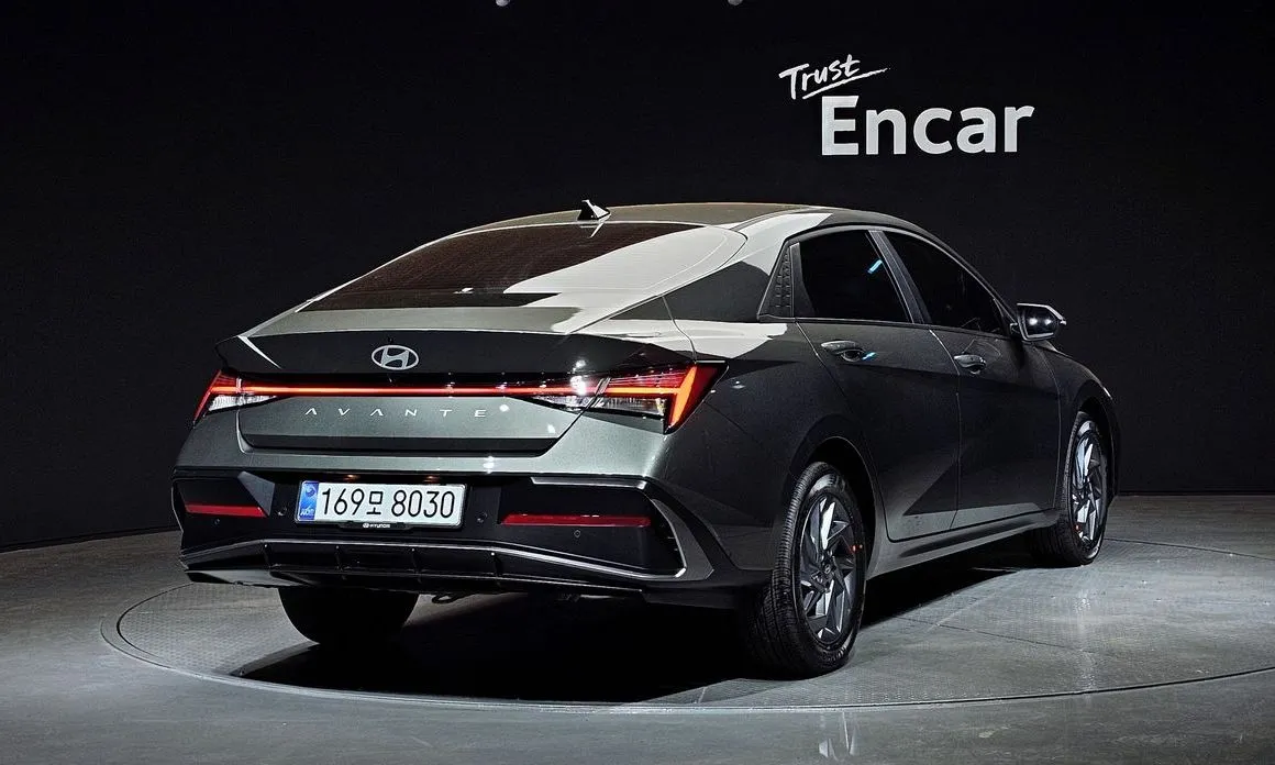 Hyundai AVANTE — фото 3