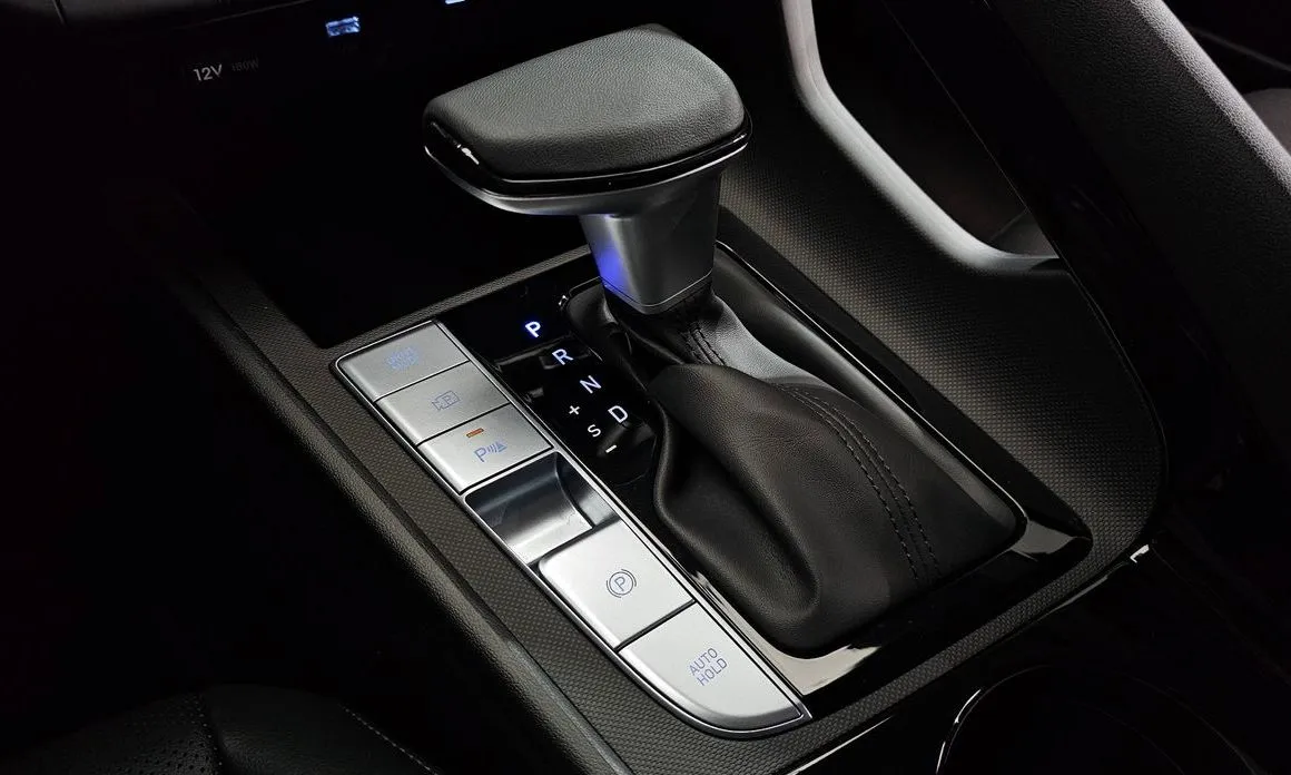 Hyundai AVANTE — фото 4
