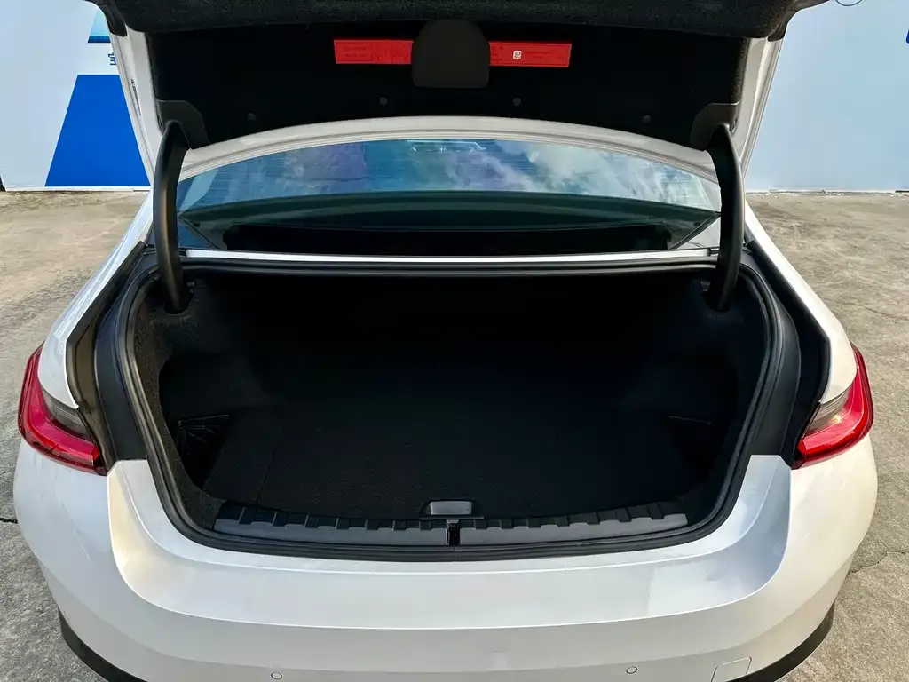 BMW i3 — фото 3