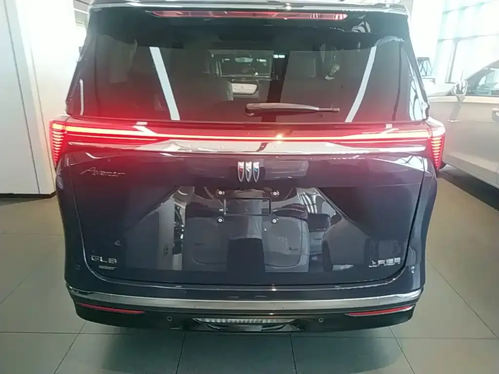 Buick GL8 Hybrid — фото 2