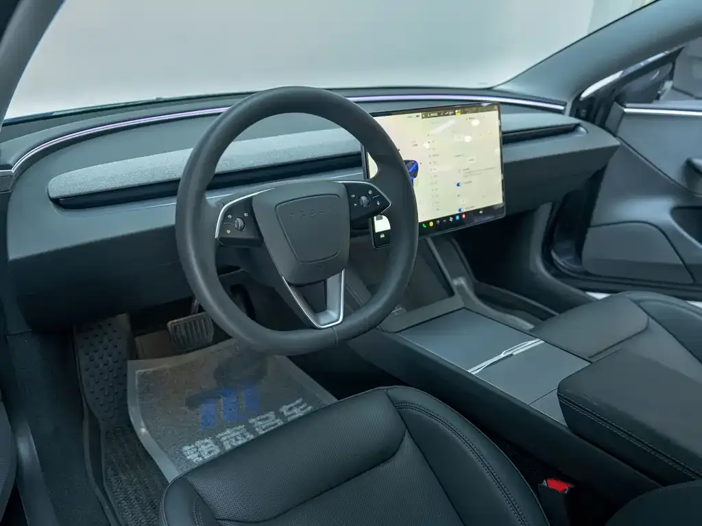 Tesla Model 3 — фото 5