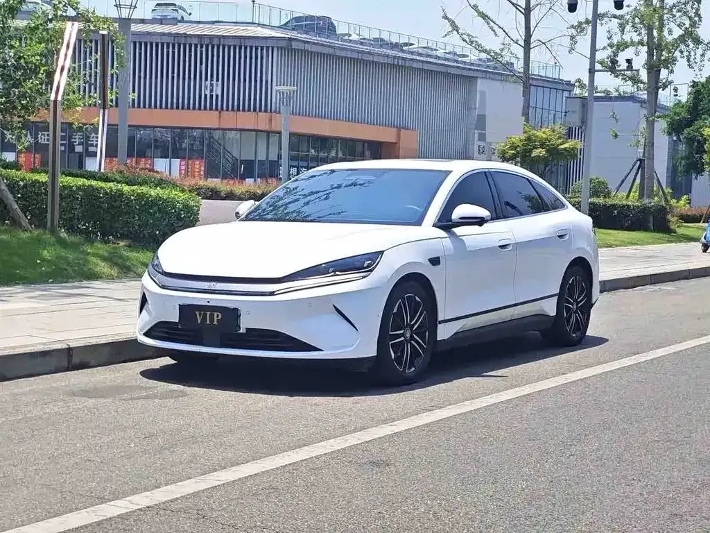 BYD Qin L — фото 1