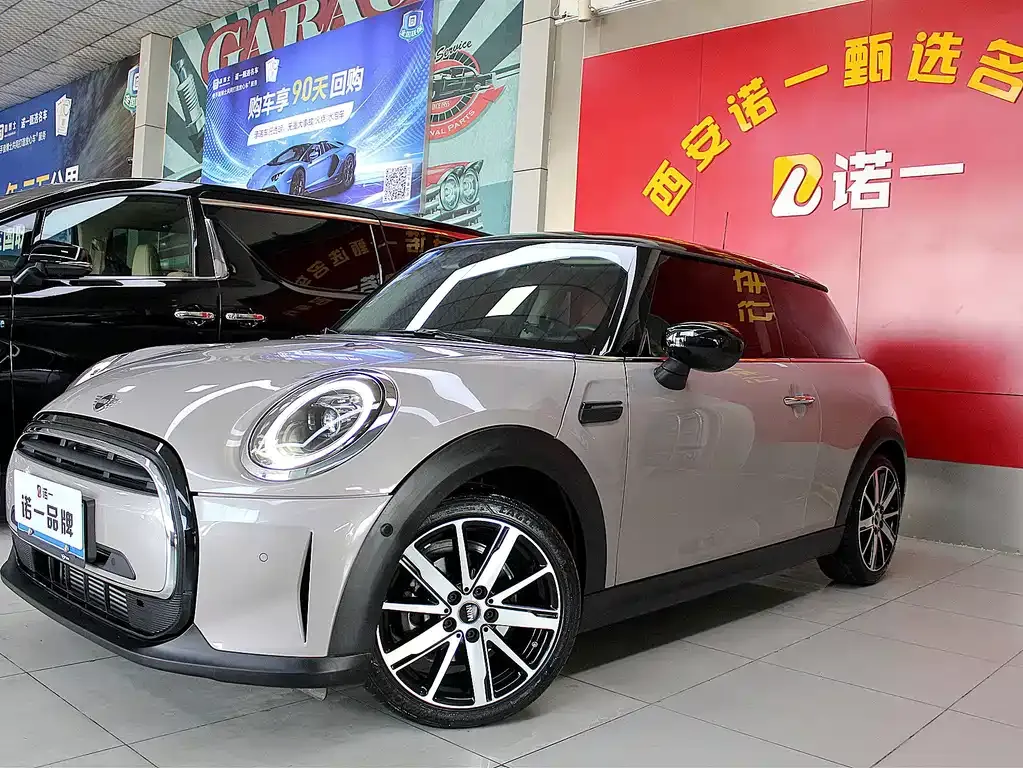 MINI Cooper (3-door) — фото 1
