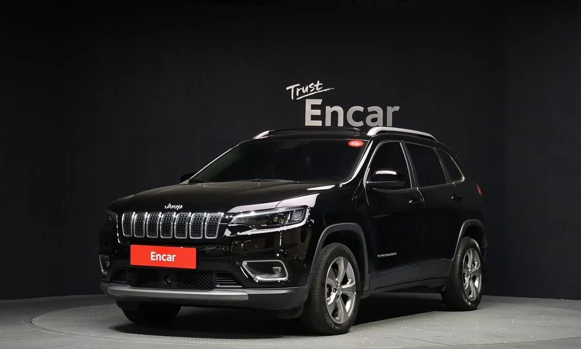 Jeep Cherokee — фото 1