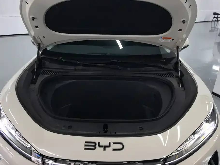 BYD Hiace 05 EV — фото 2