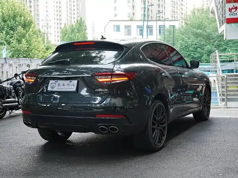 Maserati Levante — фото 9