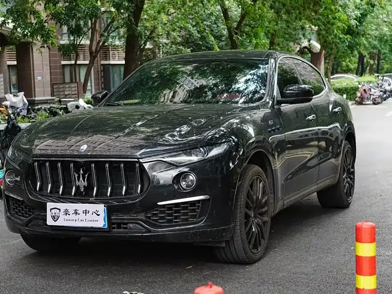 Maserati Levante — фото 3