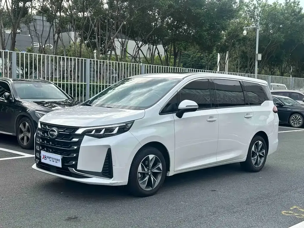 GAC Motor Trumpchi M6 — фото 1
