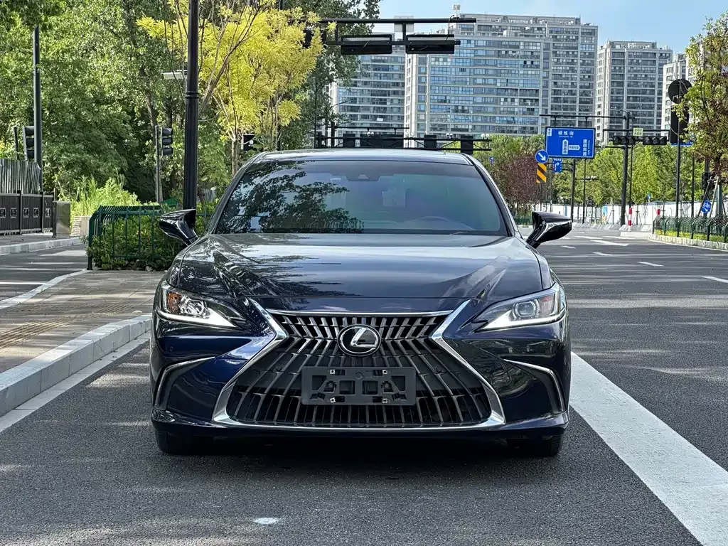 Lexus ES — фото 4