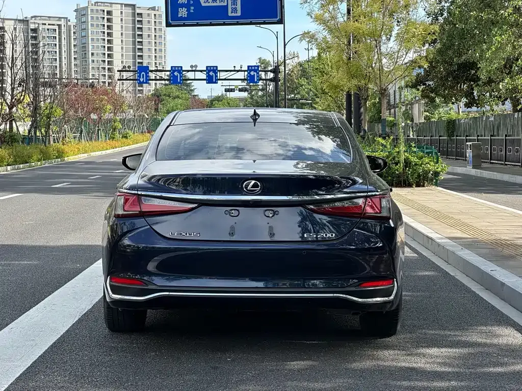 Lexus ES — фото 2