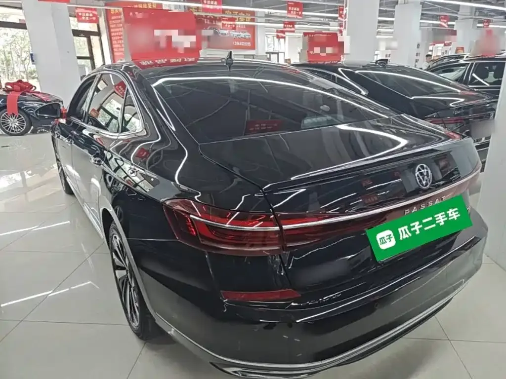 Volkswagen Passat — фото 10