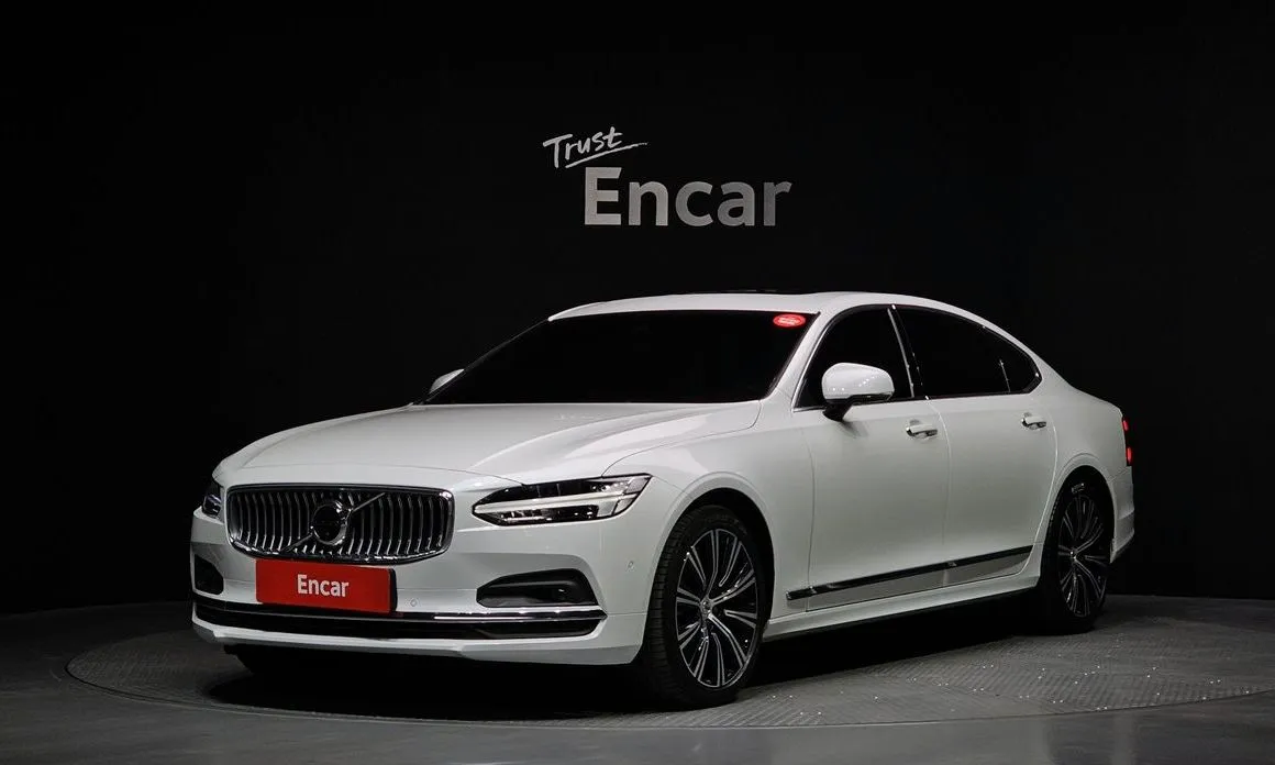 Volvo S90 — фото 1