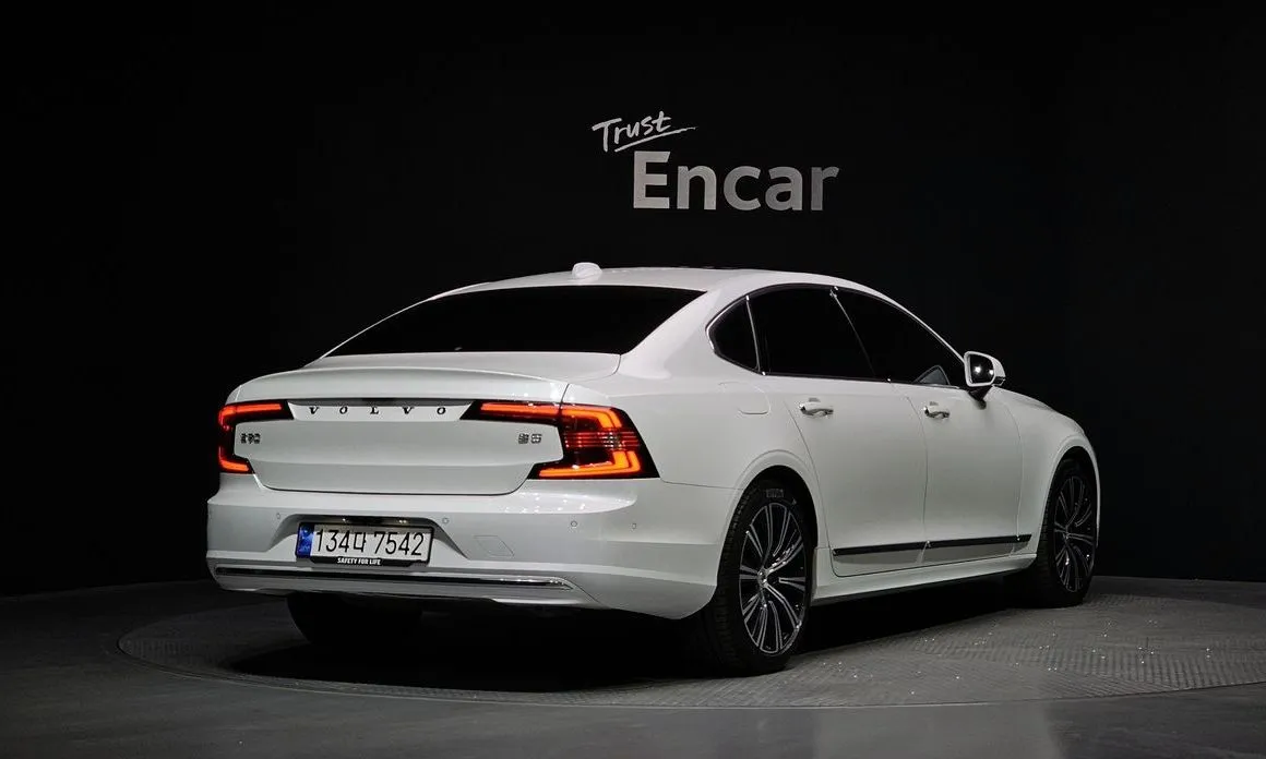 Volvo S90 — фото 5