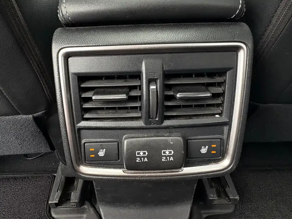 Subaru Forester — фото 10