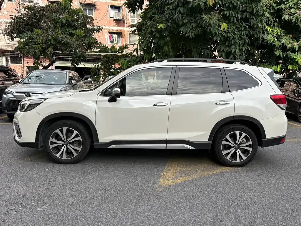 Subaru Forester — фото 5