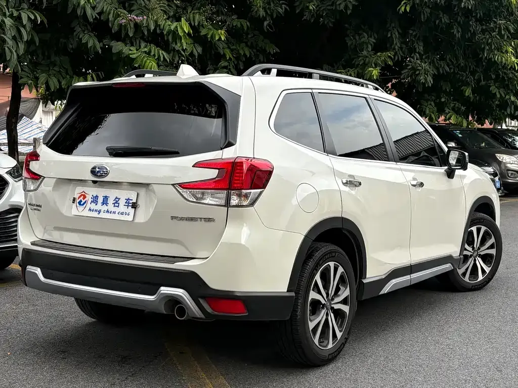 Subaru Forester — фото 2