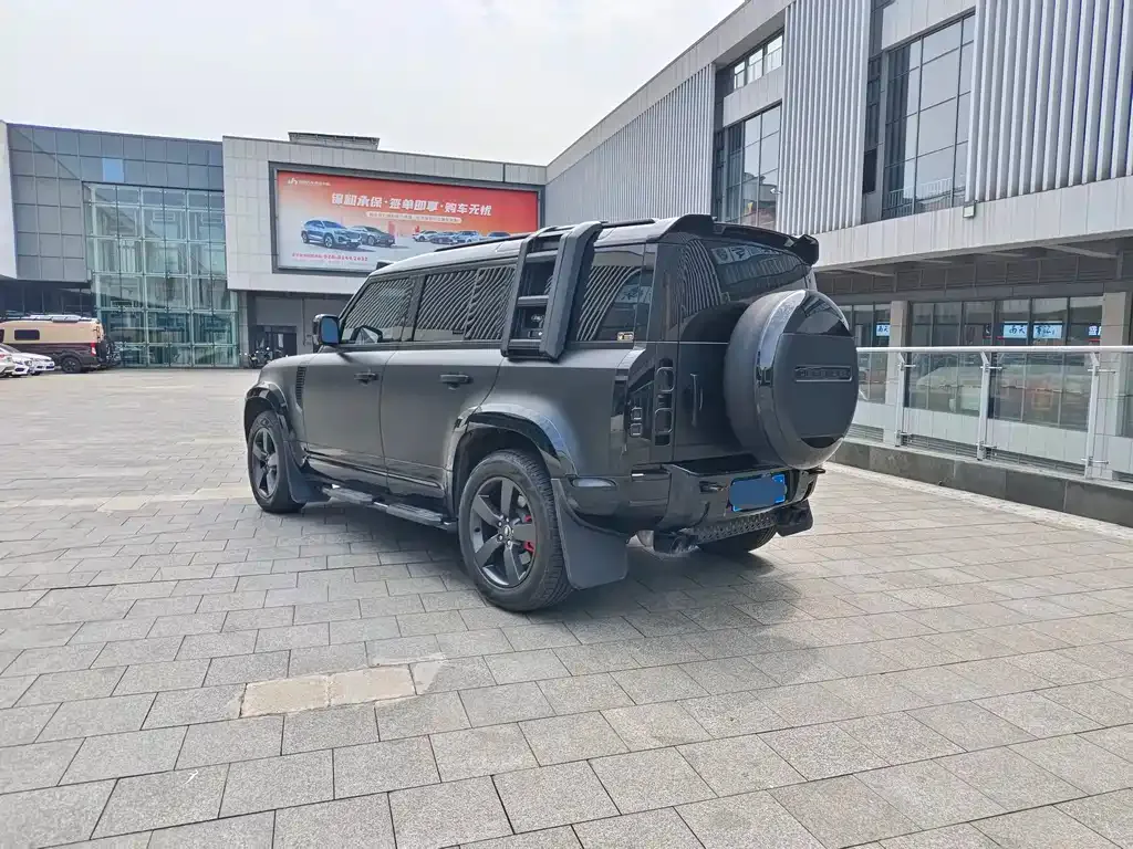 Land Rover Defender — фото 10