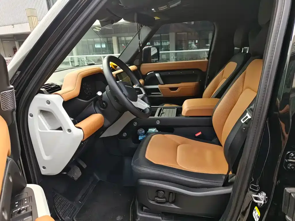 Land Rover Defender — фото 9
