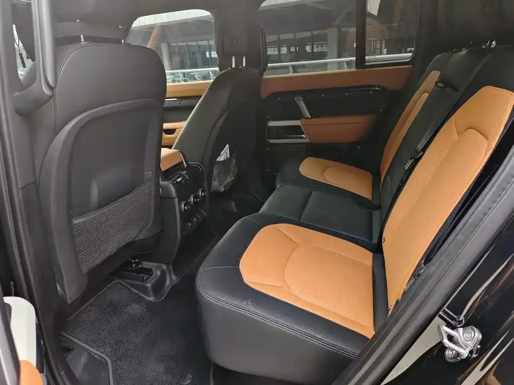 Land Rover Defender — фото 4