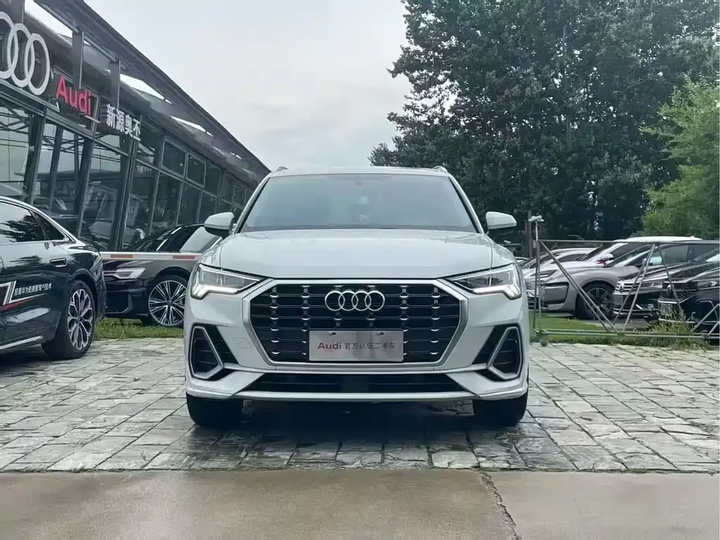 Audi Q3 — фото 7