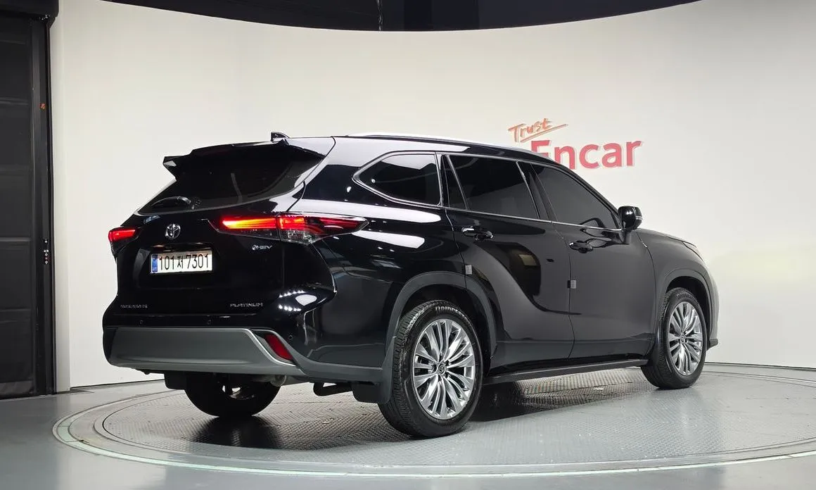 Toyota Highlander — фото 2