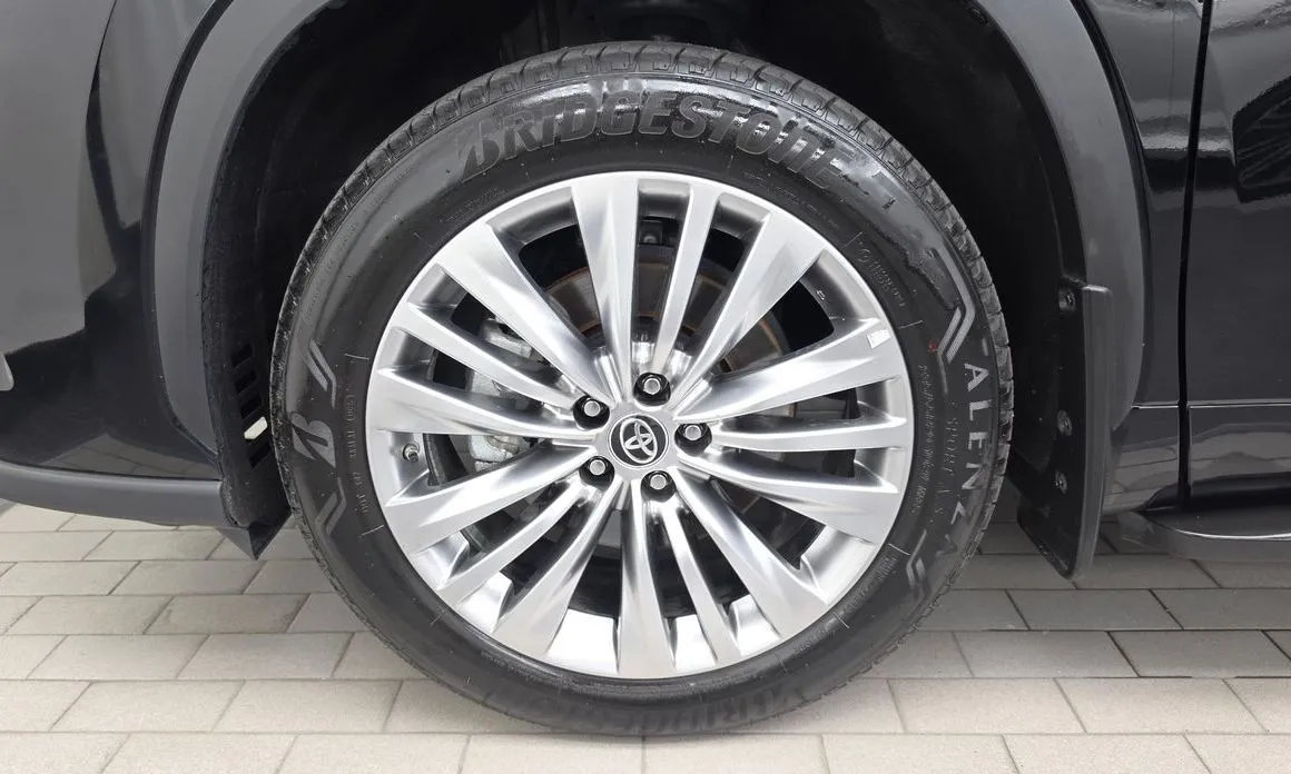 Toyota Highlander — фото 10
