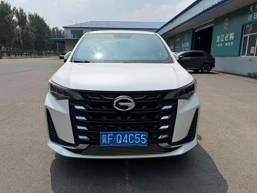 GAC Motor Trumpchi M6 — фото 10