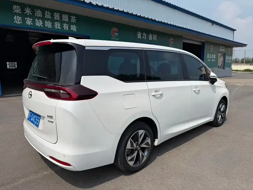 GAC Motor Trumpchi M6 — фото 4