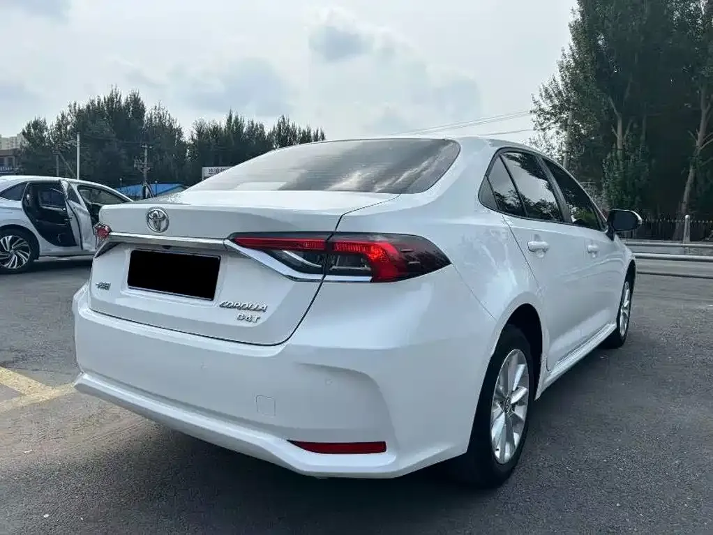 Toyota Corolla — фото 6