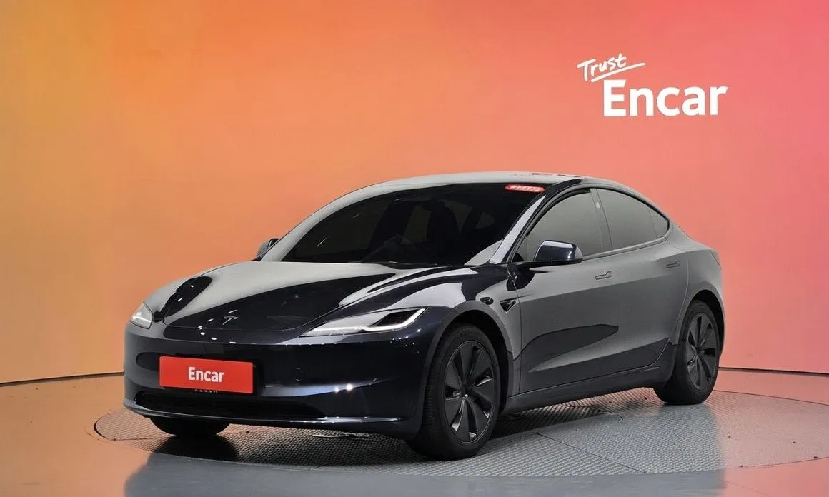 Tesla Model 3 — фото 1