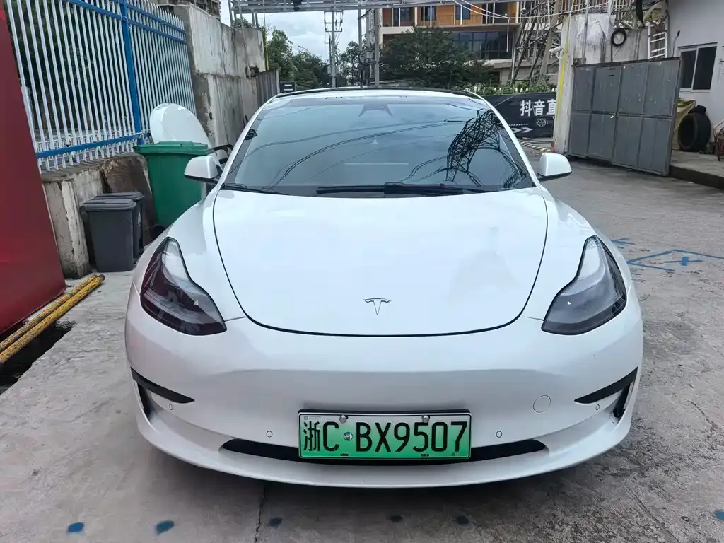 Tesla Model 3 — фото 6