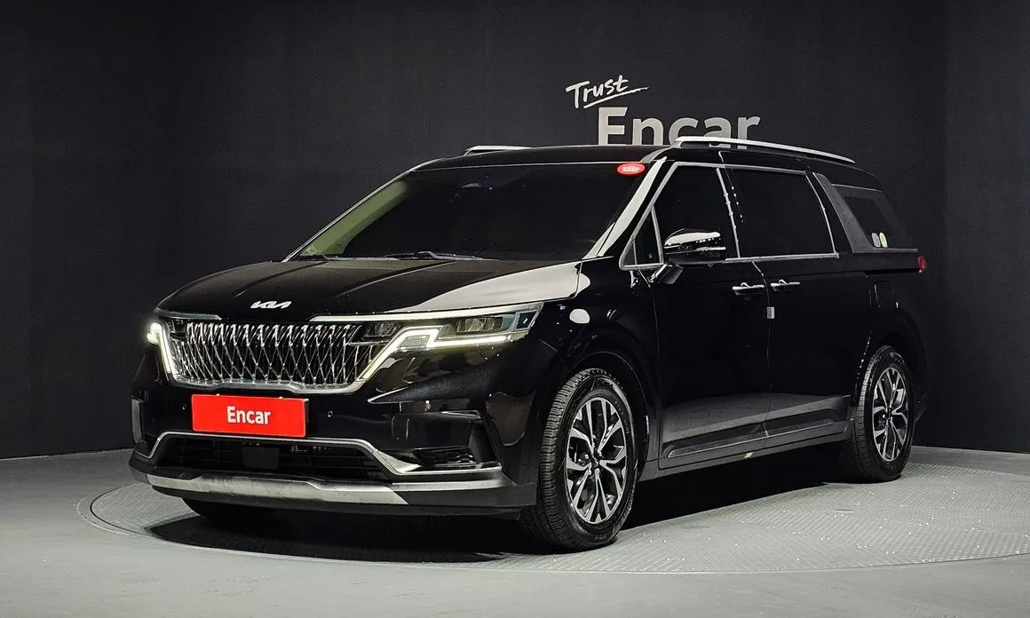 Kia Carnival — фото 1