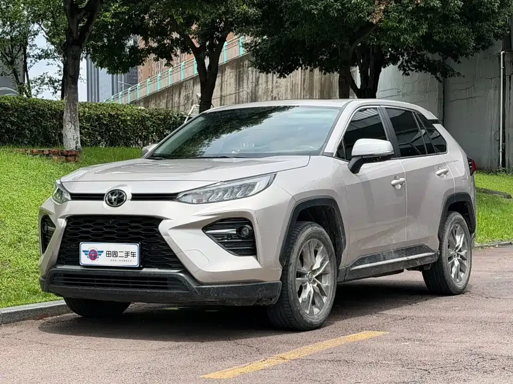Toyota Wildlander — фото 1