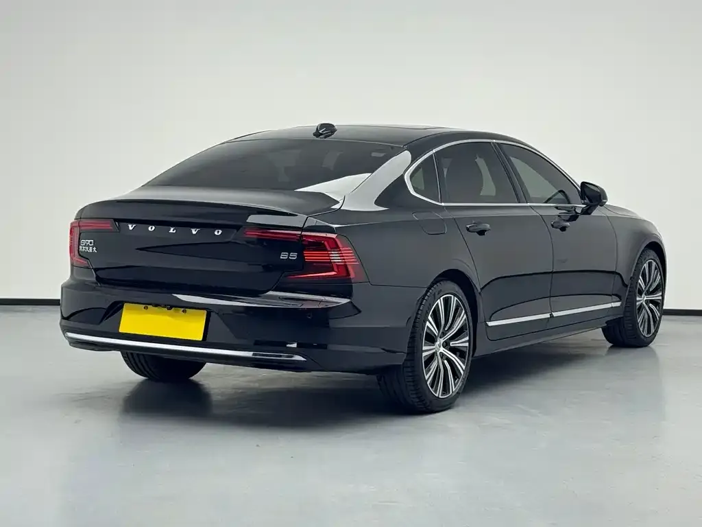 Volvo S90 — фото 4