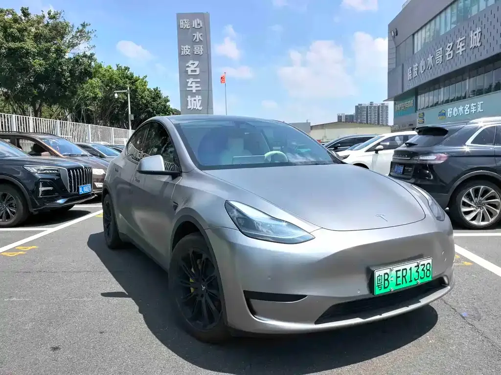 Tesla Model Y — фото 5