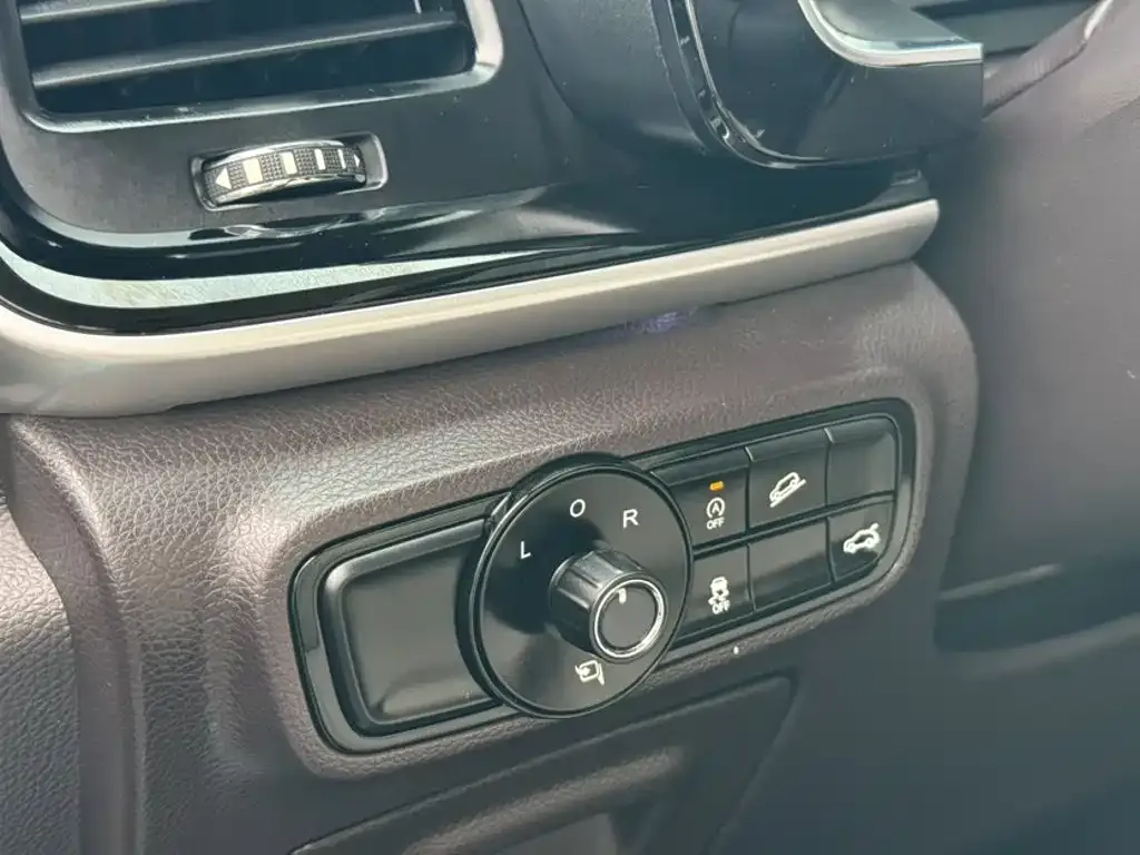 GAC Motor Trumpchi M8 — фото 10