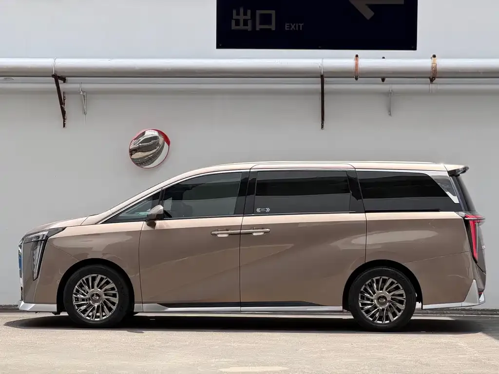 GAC Motor Trumpchi M8 — фото 6