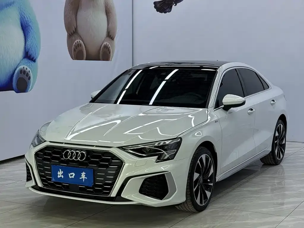 Audi A3 — фото 1