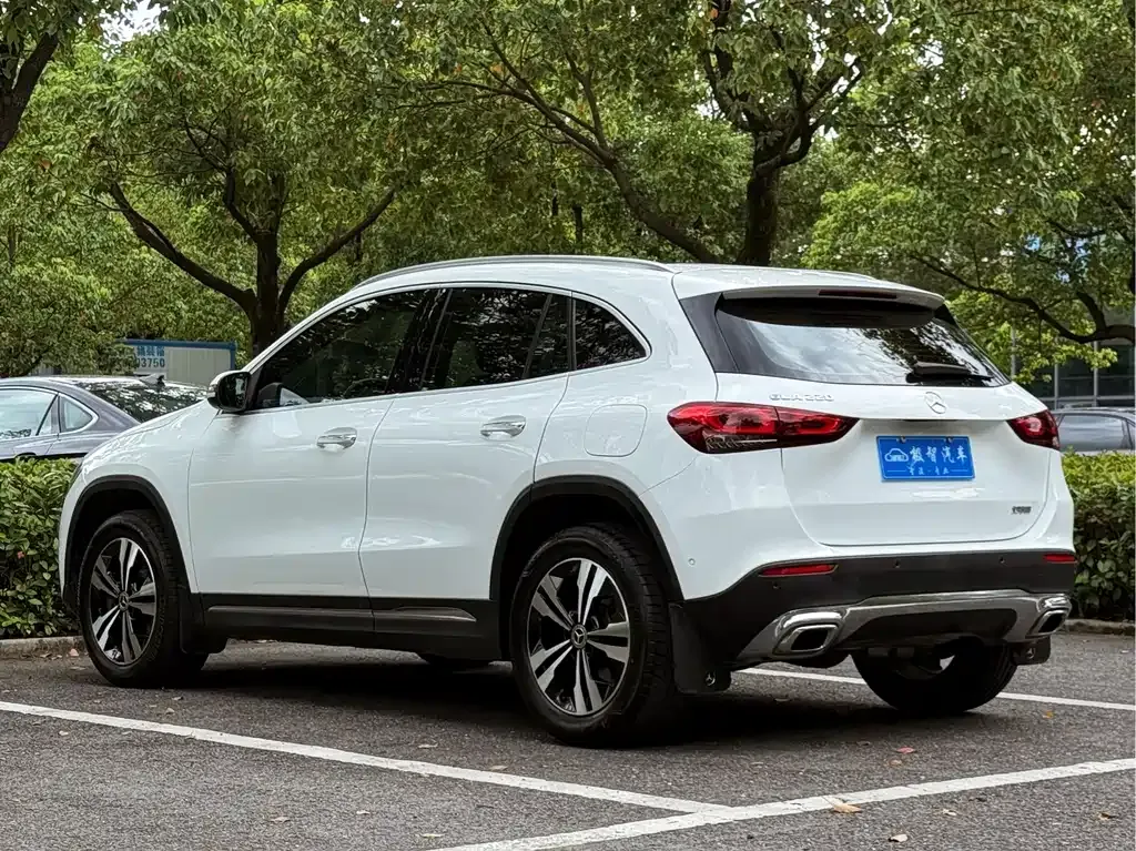 Mercedes-Benz GLA — фото 6