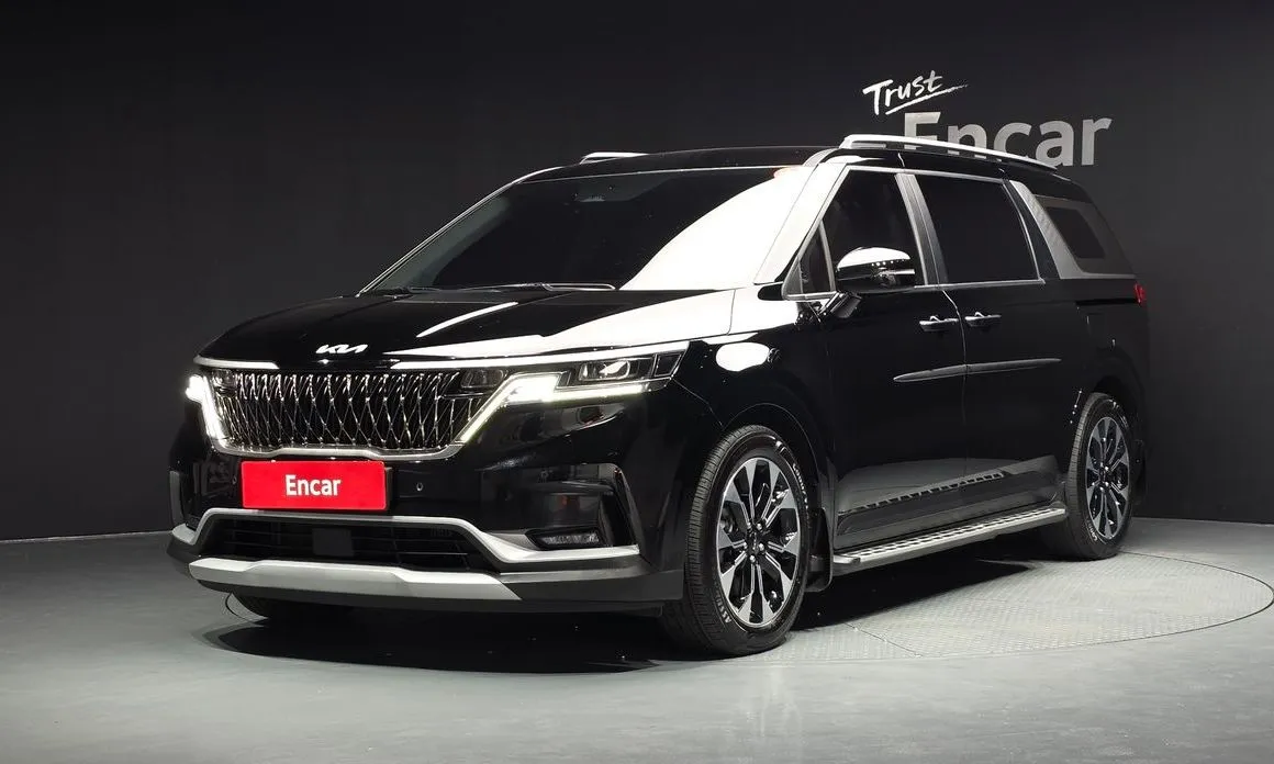 Kia Carnival — фото 1