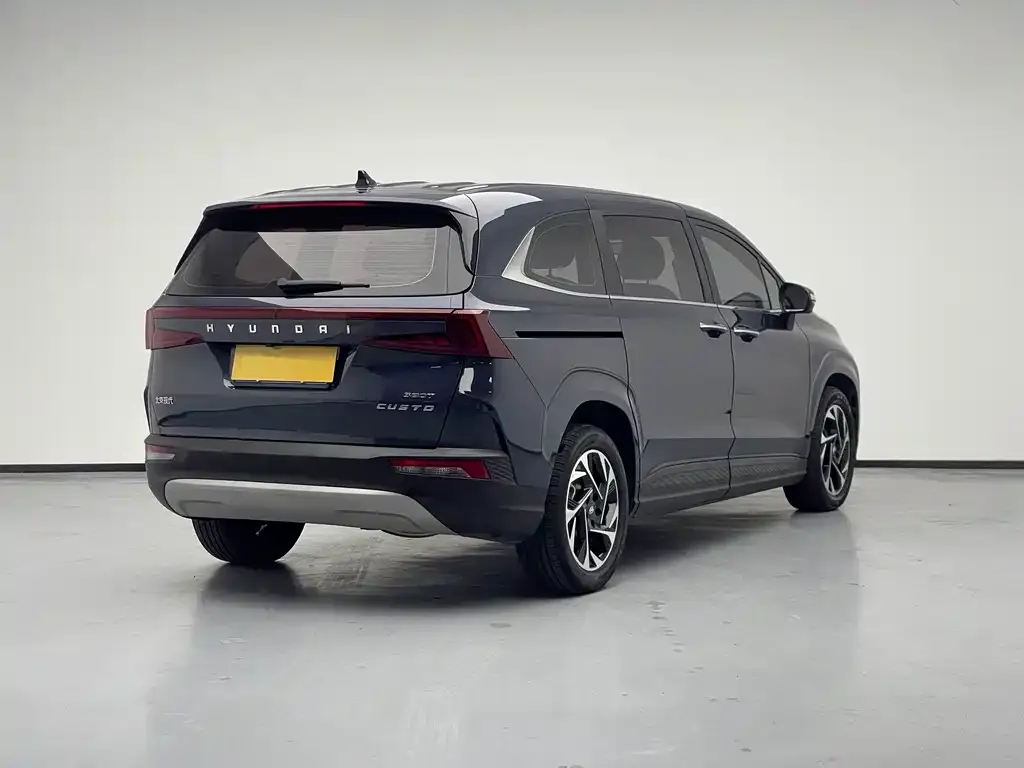Hyundai Custo — фото 2