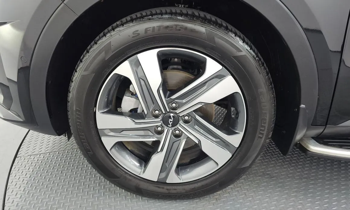 Kia Sorento — фото 8
