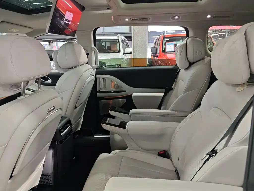 VOYAH Dreamer — фото 6